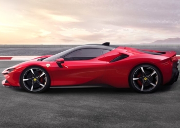 Ferrari’den 1.000 beygirlik hibrit