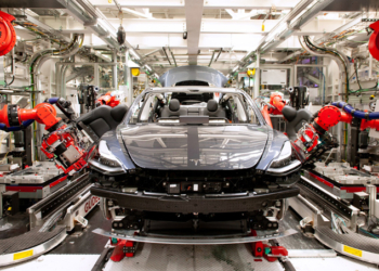 Tesla’dan karşı atak