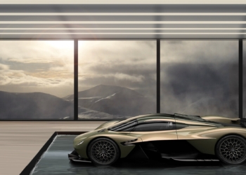 Aston Martin’den kişiye özel garaj