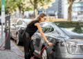 Elektrikliler plug in hibritleri solladı