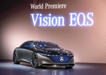 Mercedes’in elektrikli amiral gemisi
