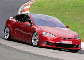 Tesla’dan Taycan’a jet yanıt
