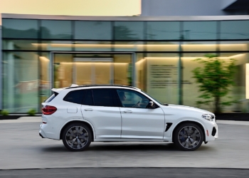 BMW, X3’e elektrik verdi