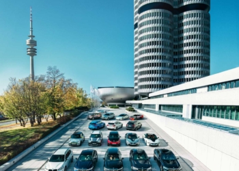 BMW’den 500 bininci elektrikli