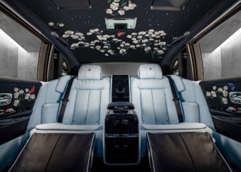 Rolls-Royce’u gül bahçesine çevirdi