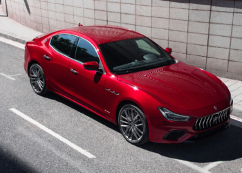 Maserati ilk hibridini Pekin’e  sakladı