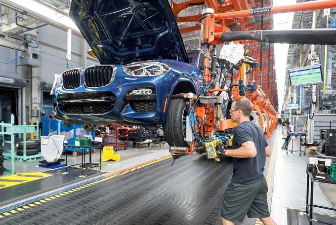 BMW de koronavirüs kurbanı
