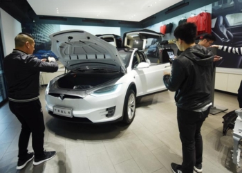Çin’de showroom’lar yeniden açılıyor