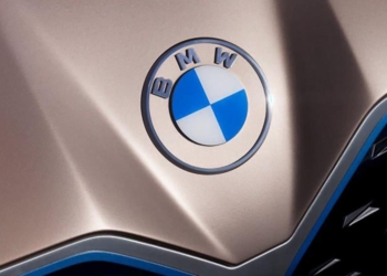 103 yıllık BMW’ye 6’ncı logo