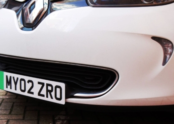 Elektrikli otomobile yeşil plaka