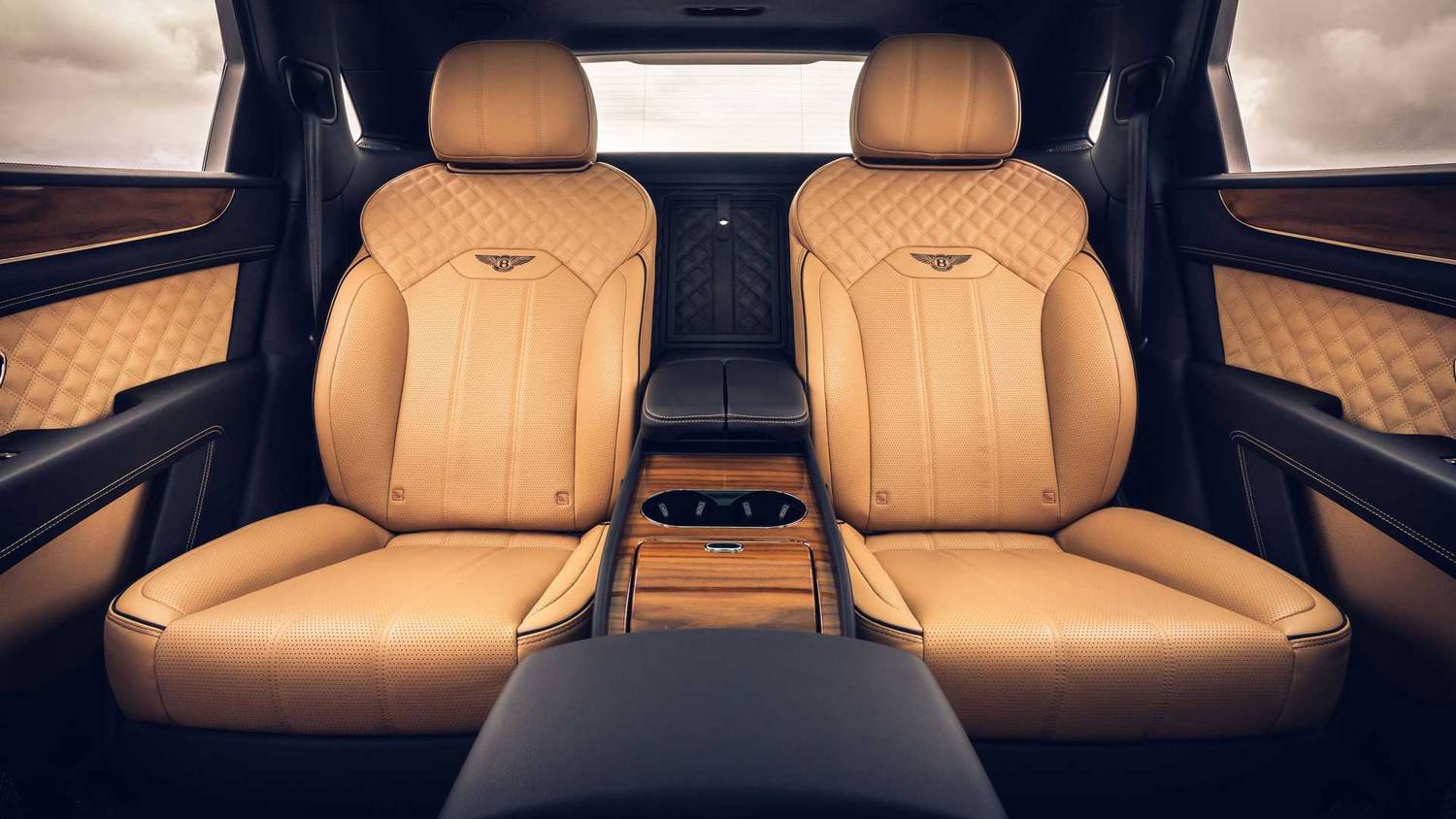 Yeni Bentayga daha lüks oldu