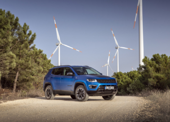 Hibrit Jeep Compass yollara çıktı
