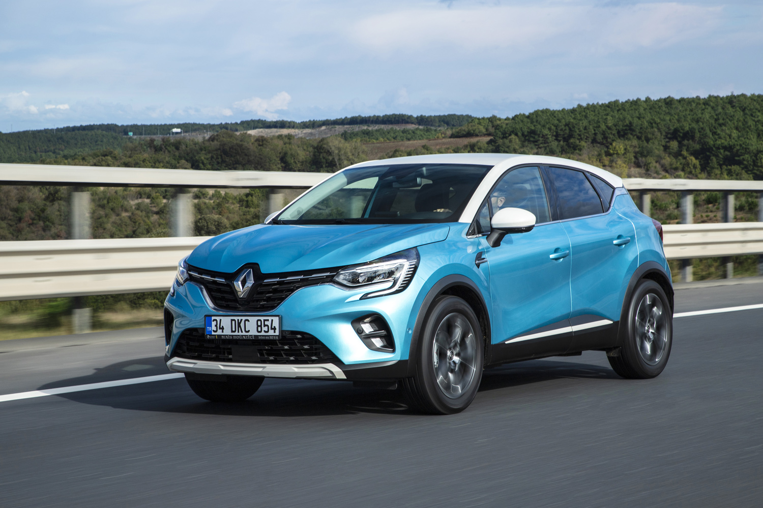 Yeni Captur rekabetçi fiyatla geldi