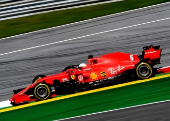 Ferrari’nin yakıtı otomobil deposunda