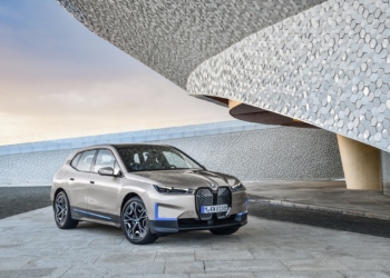 Elektrikli iX 600 km menzil sunuyor