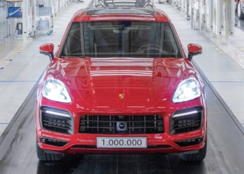 Cayenne, 911’den daha hızlı