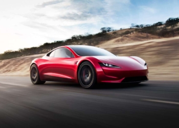 Tesla, Roadster’i 2022’ye erteledi