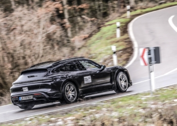 Aile Cross Turismo ile büyüyor