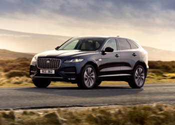 Yenilenen F-PACE Türkiye’de