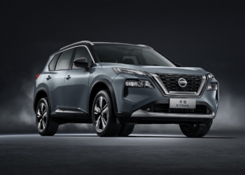 Yeni X-Trail daha kaslı ve sert bakışlı