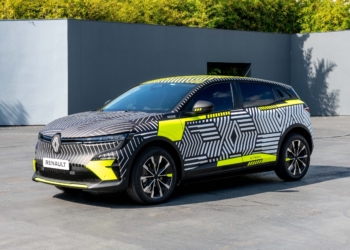 Elektrikli MeganE yola çıkıyor