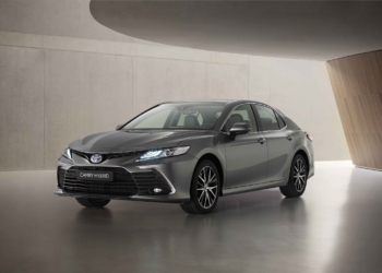 Yeni Camry Hybrid’de konfor arttı