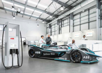 Dijital Formula E heyecanı başlıyor