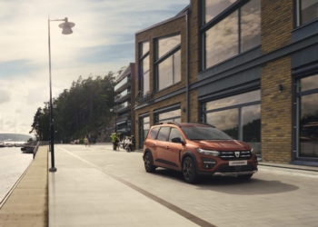 Outdoor tutkunlarına 7 kişilik Dacia