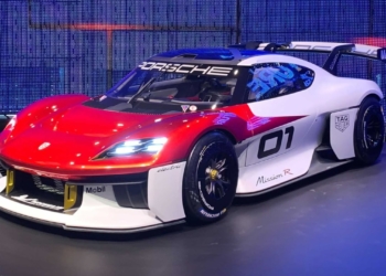Porsche’den elektrikli yarışçı