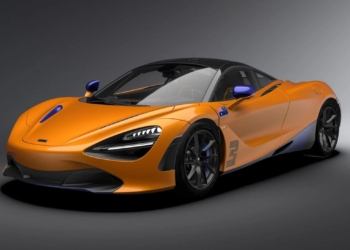 McLaren’den duble zafer şerefine