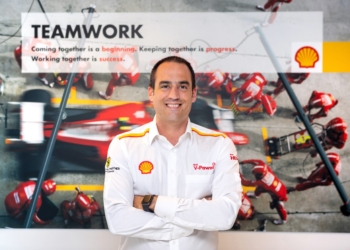F1 deneyimini müşteriye sunuyor