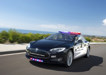 Polis filosu Tesla ile elektrikleniyor