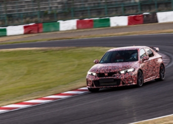 Yeni Civic Type R tur rekoru kırdı
