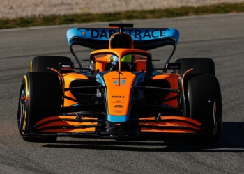 F1 aşkına McLaren’e teklif verdi