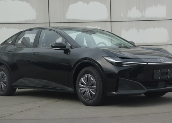 Toyota’nın elektrikli sedanı sızdı