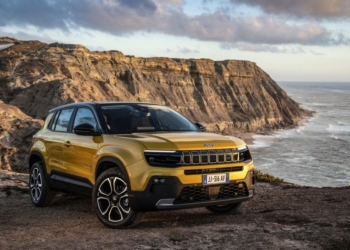 Jeep voltajı yükseltiyor