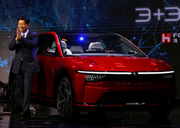 Apple’den sonra en büyük hayali Tesla