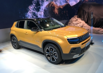 Jeep’in ilk elektriklisi Avenger Paris’te