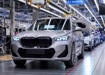 BMW ile Mercedes’in taktikleri farklı