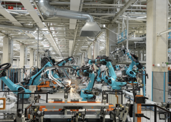 Togg’da ilk kaynağı CEO’nun robotu yapıyor