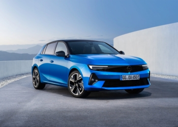Opel, Astra’yı elektriklendirdi