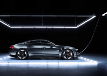 Audi elektrikliye geçiyor