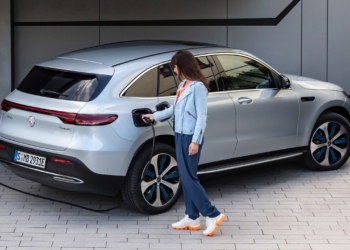 Elektriklide EQ ismini bırakıyor
