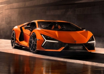 Lamborghini’de hibrit dönemi