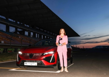 Peugeot 408’e Yılın Tasarımı Ödülü