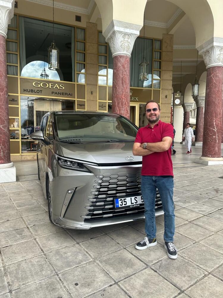 Lexus LM ile Business Class konforu sunacak