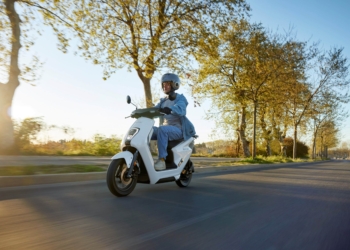İlk elektrikli motosikleti Türkiye’de