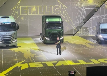 Dünya turuna IVECO ile çıkacak