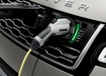 Land Rover, elektriklileri erteledi
