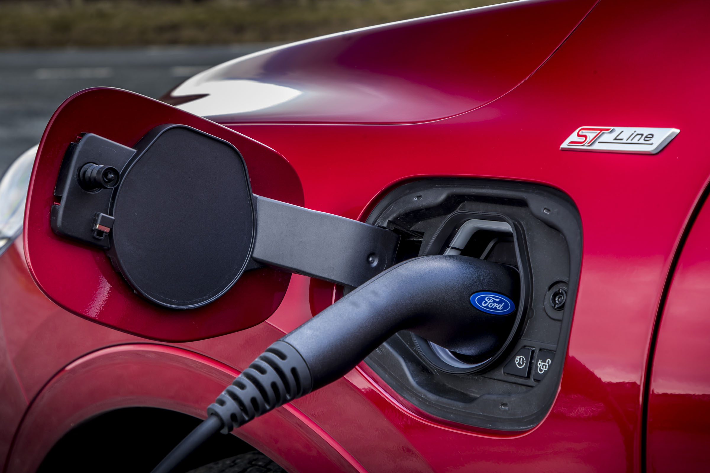 Ford hibrit gamını genişletecek